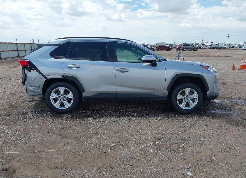 Thumbnail 6 of 2020 TOYOTA RAV4 XLE