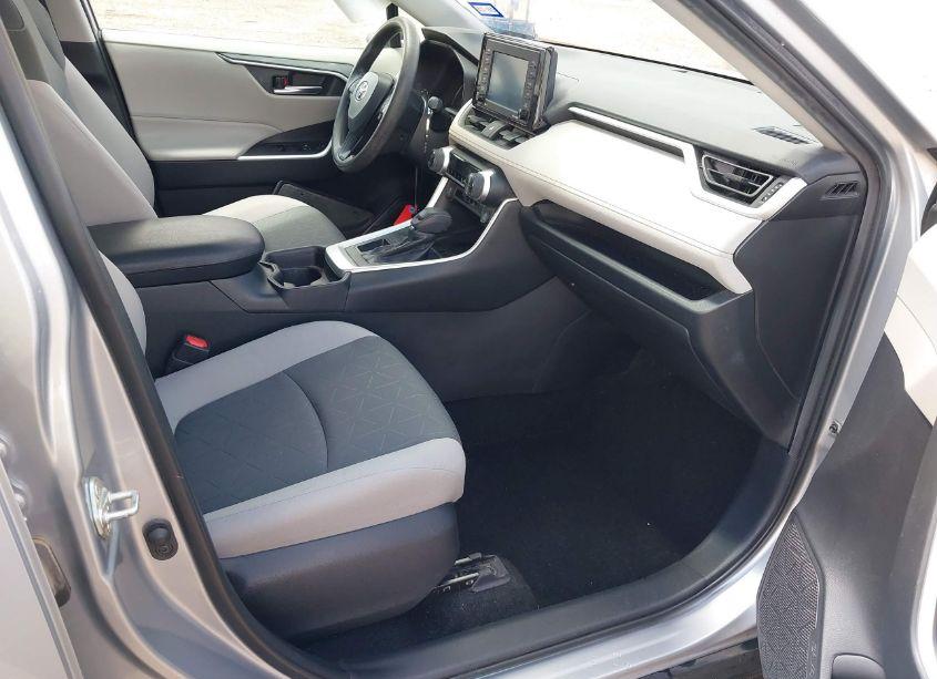 Thumbnail 13 of 2020 TOYOTA RAV4 XLE