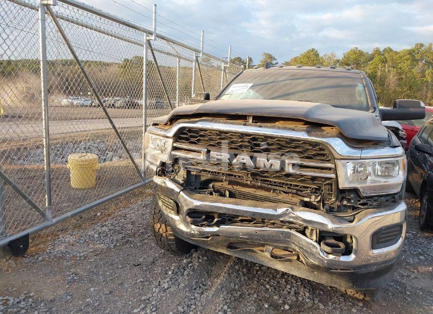 Thumbnail 4 of 2020 RAM 3500 TRADESMAN 4X4 6'4 BOX