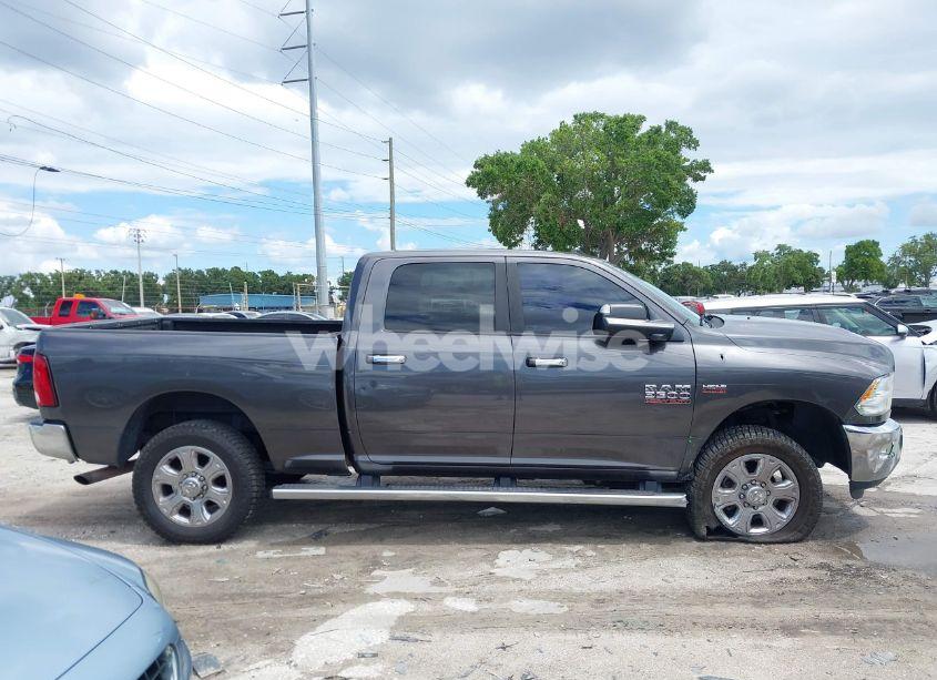 Thumbnail 5 of 2015 RAM 3500 BIG HORN
