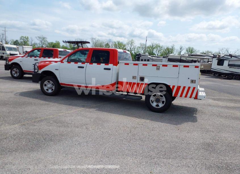 Thumbnail 6 of 2018 RAM 3500 TRADESMAN