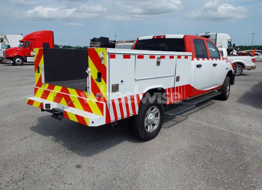 Thumbnail 10 of 2018 RAM 3500 TRADESMAN