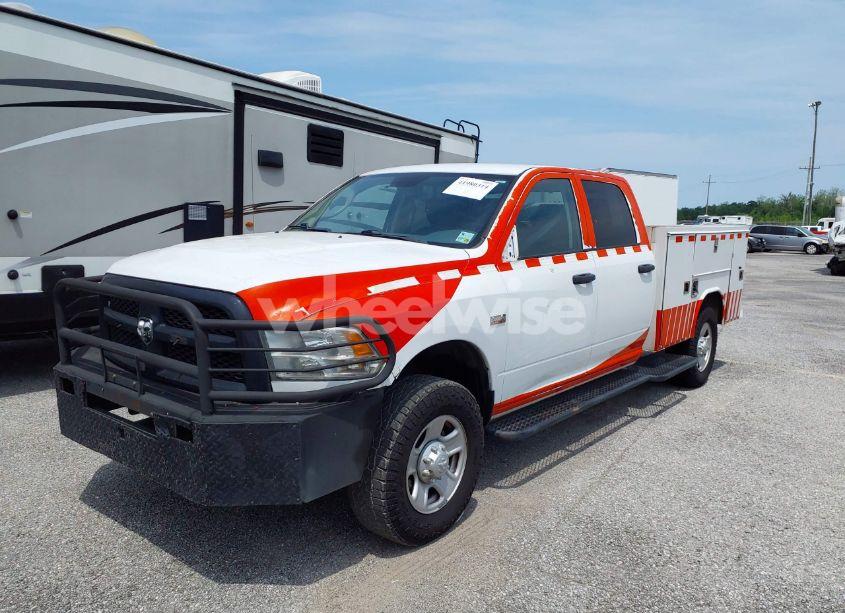 Thumbnail 8 of 2018 RAM 3500 TRADESMAN