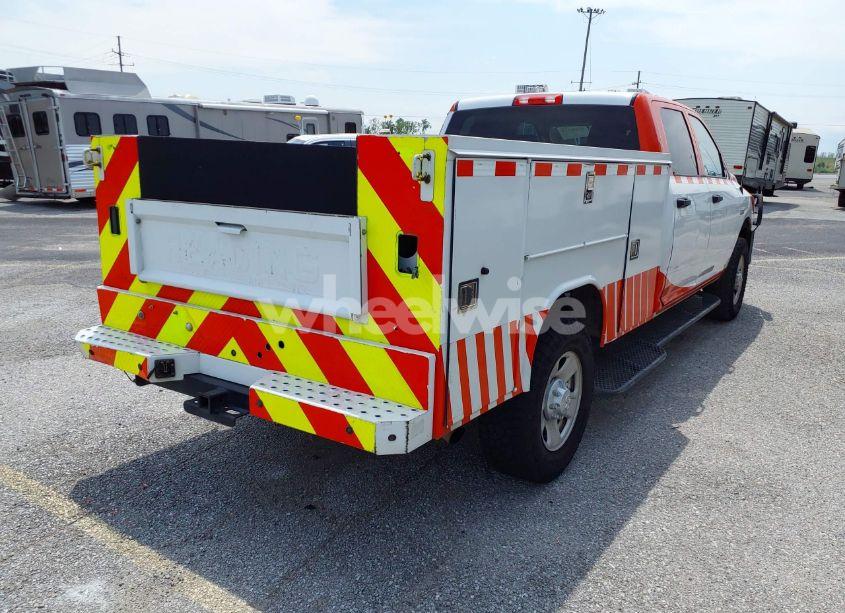 Thumbnail 10 of 2018 RAM 3500 TRADESMAN