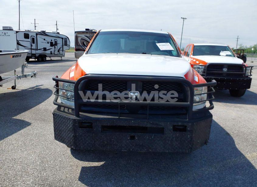 Thumbnail 3 of 2018 RAM 3500 TRADESMAN