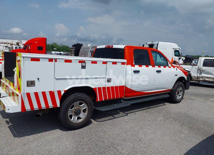 Thumbnail 5 of 2018 RAM 3500 TRADESMAN