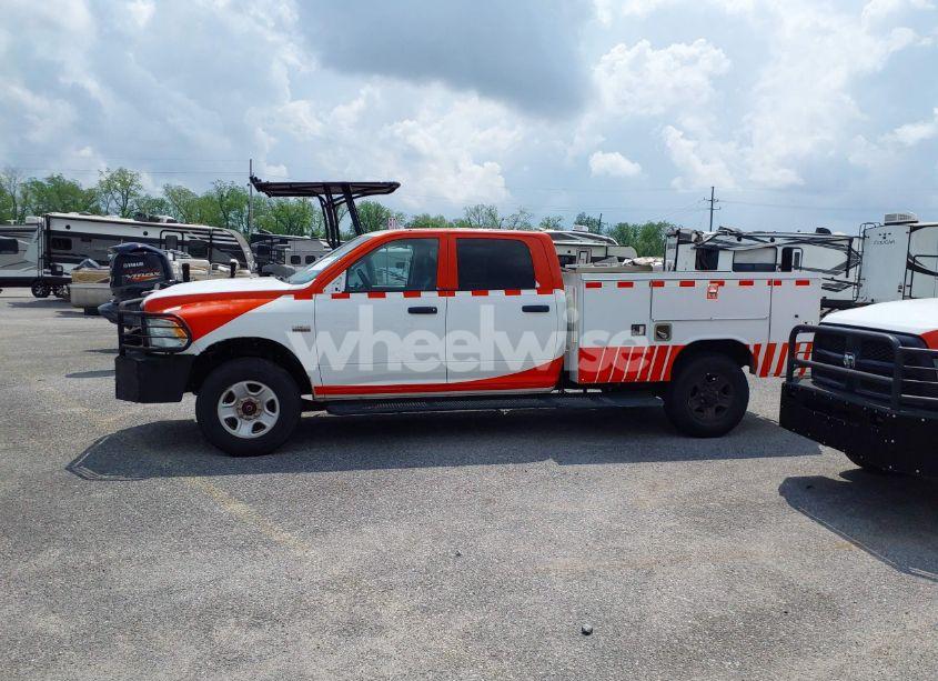 Thumbnail 6 of 2018 RAM 3500 TRADESMAN