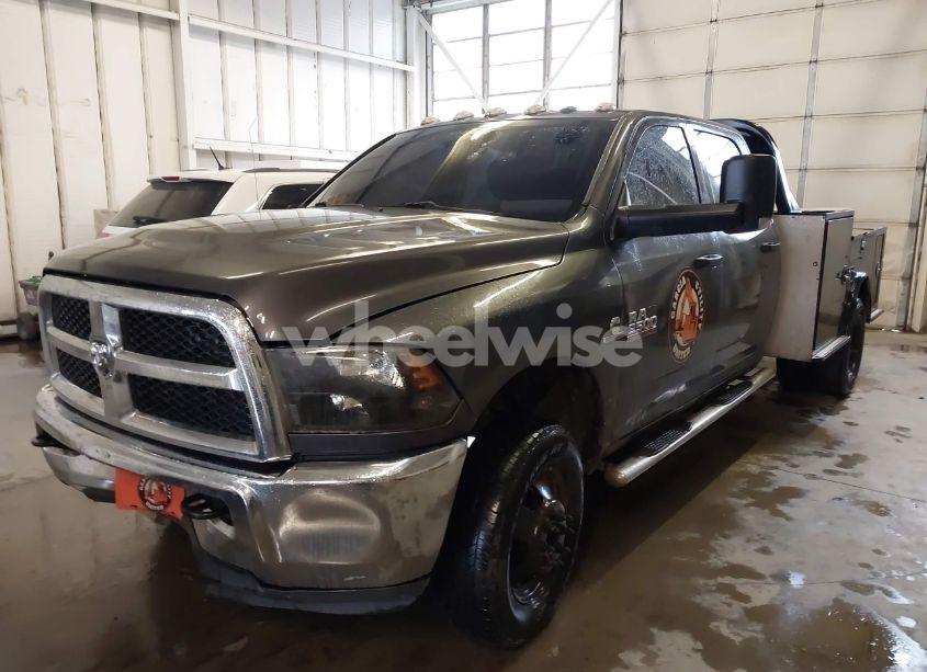 Thumbnail 4 of 2014 RAM 3500 TRADESMAN