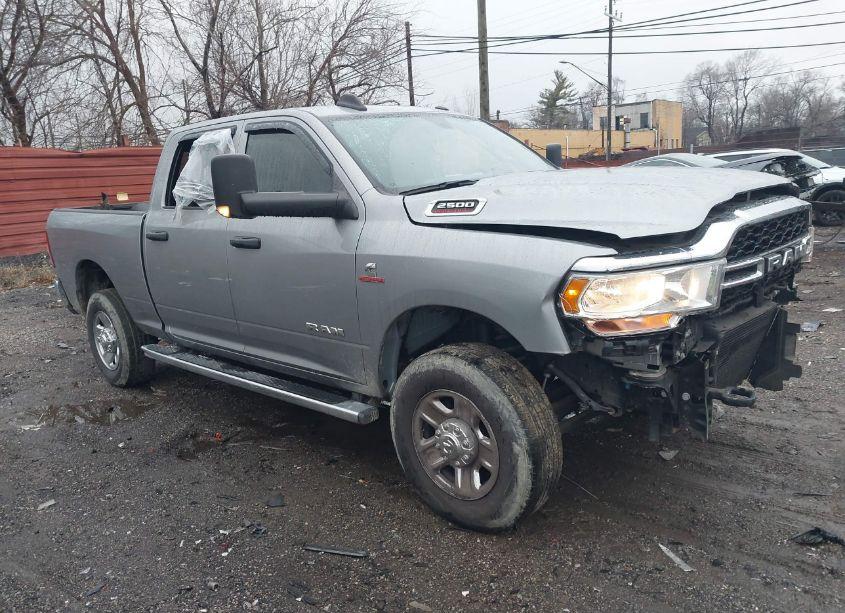 Photo of RAM 2500 TRADESMAN 4X4 6'4 BOX