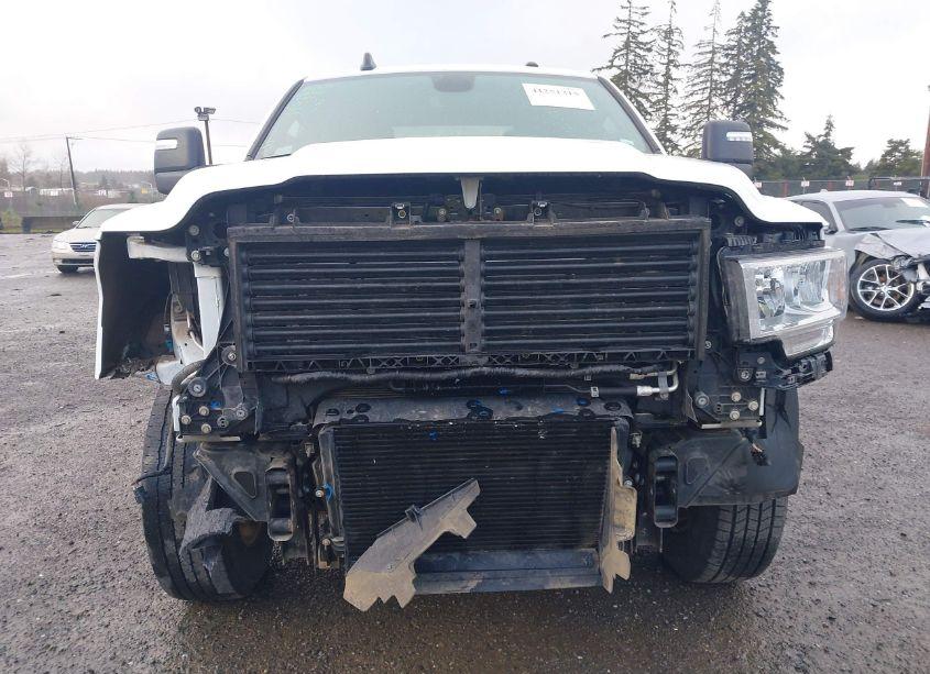 Thumbnail 5 of 2024 RAM 2500 BIG HORN 4X4 6'4 BOX
