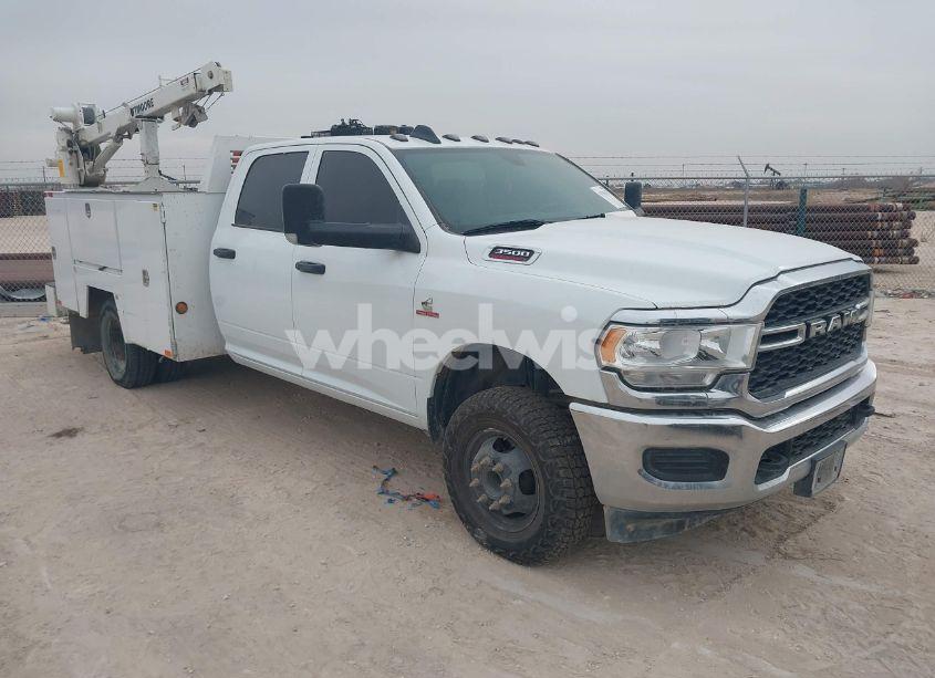 Photo of RAM 3500 CHASSIS TRADESMAN/SLT/LARAMIE/LIMITED