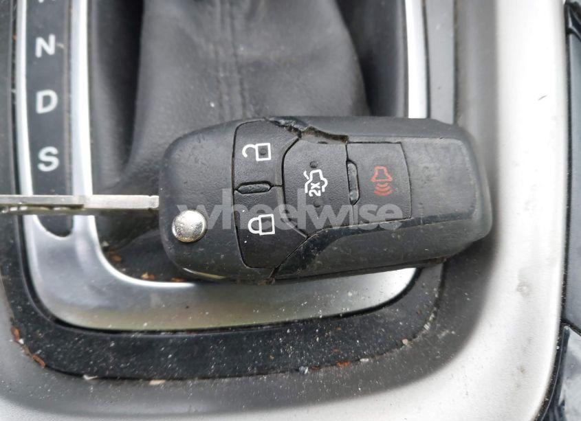 Thumbnail 3 of 2015 FORD FUSION SE