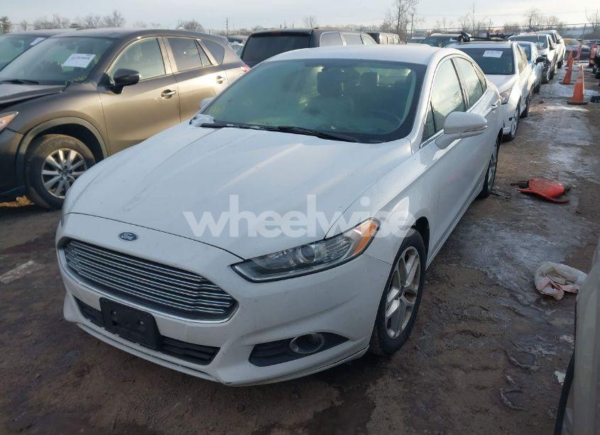 Thumbnail 4 of 2015 FORD FUSION SE
