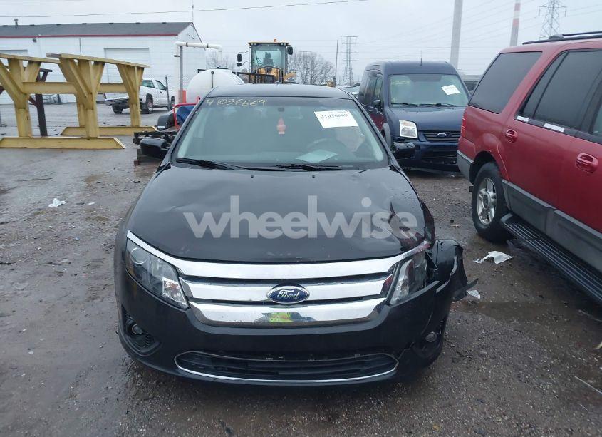 Thumbnail 4 of 2011 FORD FUSION SE