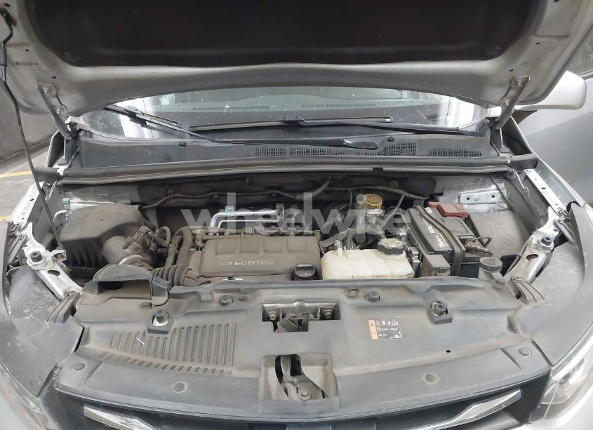 Thumbnail 2 of 2020 CHEVROLET TRAX FWD LS