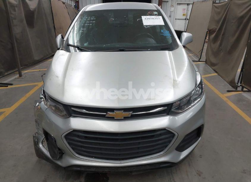 Thumbnail 4 of 2020 CHEVROLET TRAX FWD LS