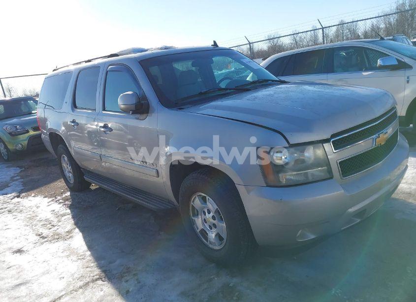 Photo of CHEVROLET SUBURBAN 1500 LT