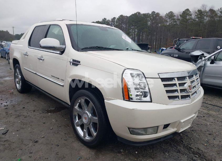 Photo of CADILLAC ESCALADE EXT PREMIUM