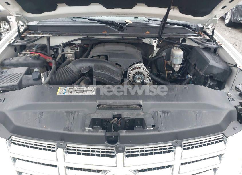Thumbnail 2 of 2011 CADILLAC ESCALADE EXT PREMIUM