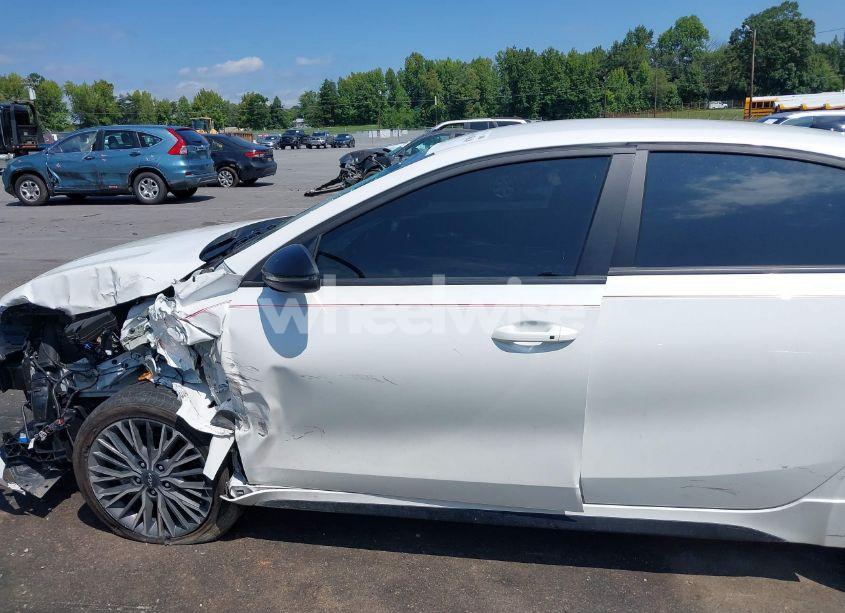 Thumbnail 6 of 2023 KIA FORTE GT-LINE