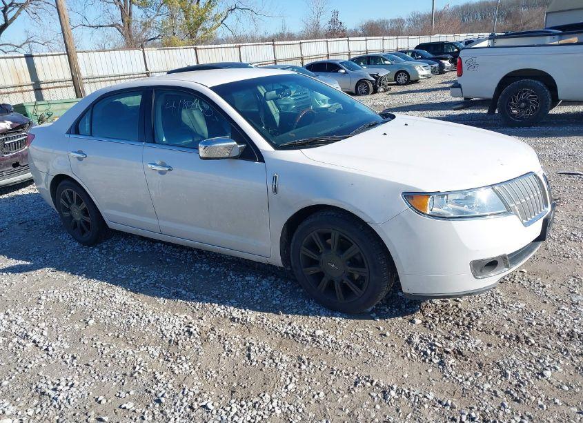 Main photo of 2011 LINCOLN MKZ with VIN 3LNHL2GC9BR755796