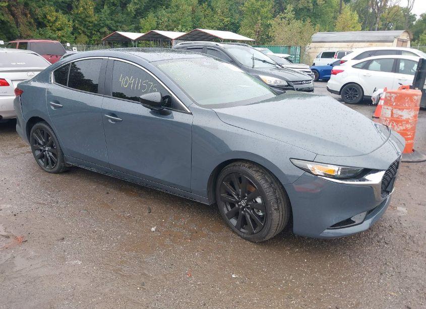 Photo of MAZDA MAZDA3 2.5 S CARBON EDITION