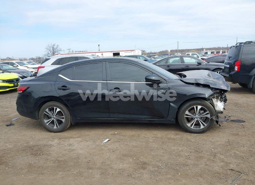 Thumbnail 5 of 2022 NISSAN SENTRA SV XTRONIC CVT