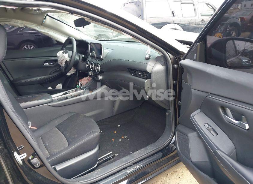 Thumbnail 12 of 2022 NISSAN SENTRA SV XTRONIC CVT