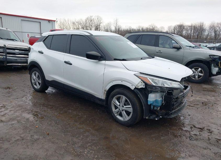 Photo of NISSAN KICKS S XTRONIC CVT