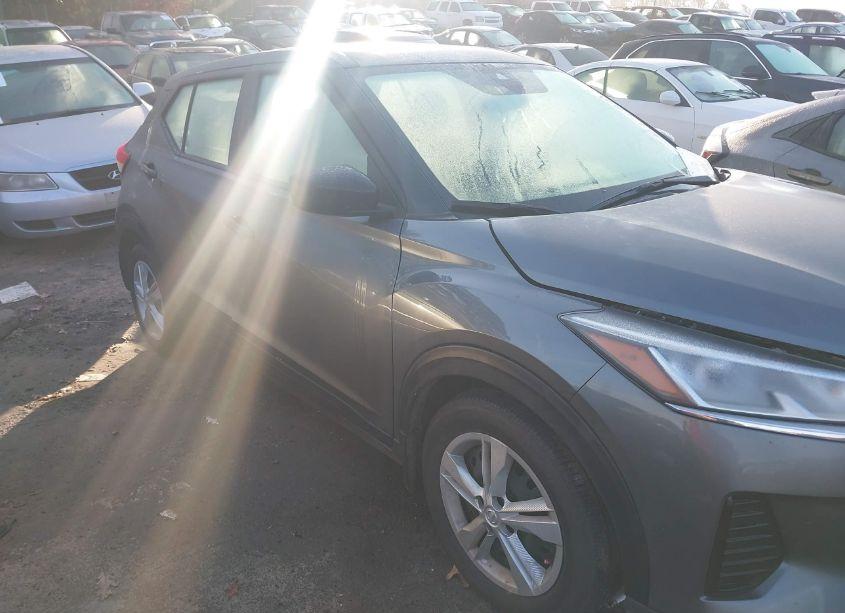Photo of NISSAN KICKS S XTRONIC CVT