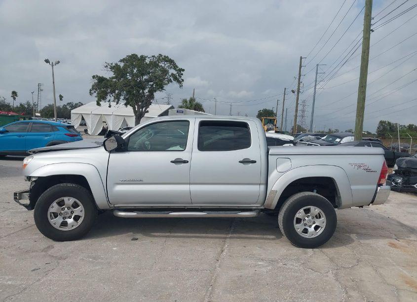 Thumbnail 6 of 2005 TOYOTA TACOMA DOUBLE CAB PRERUNNER