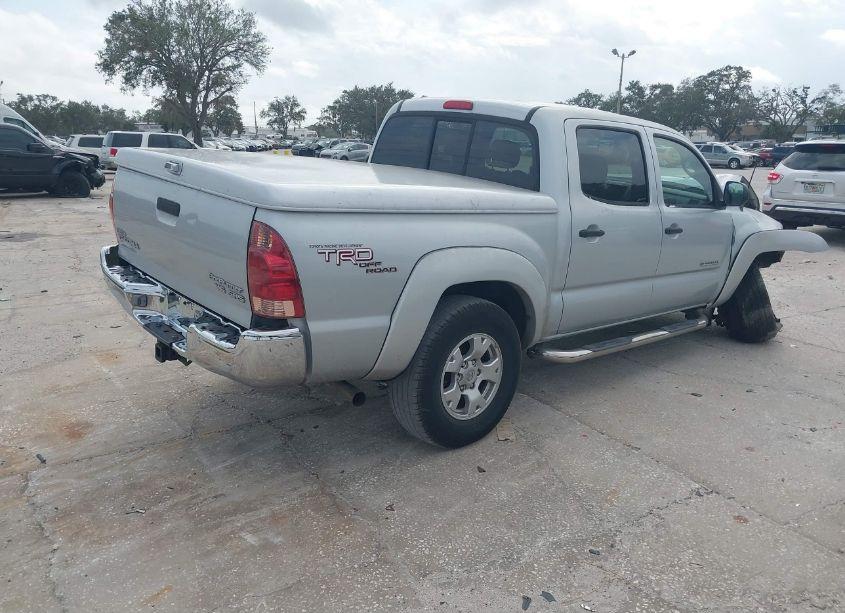 Thumbnail 16 of 2005 TOYOTA TACOMA DOUBLE CAB PRERUNNER