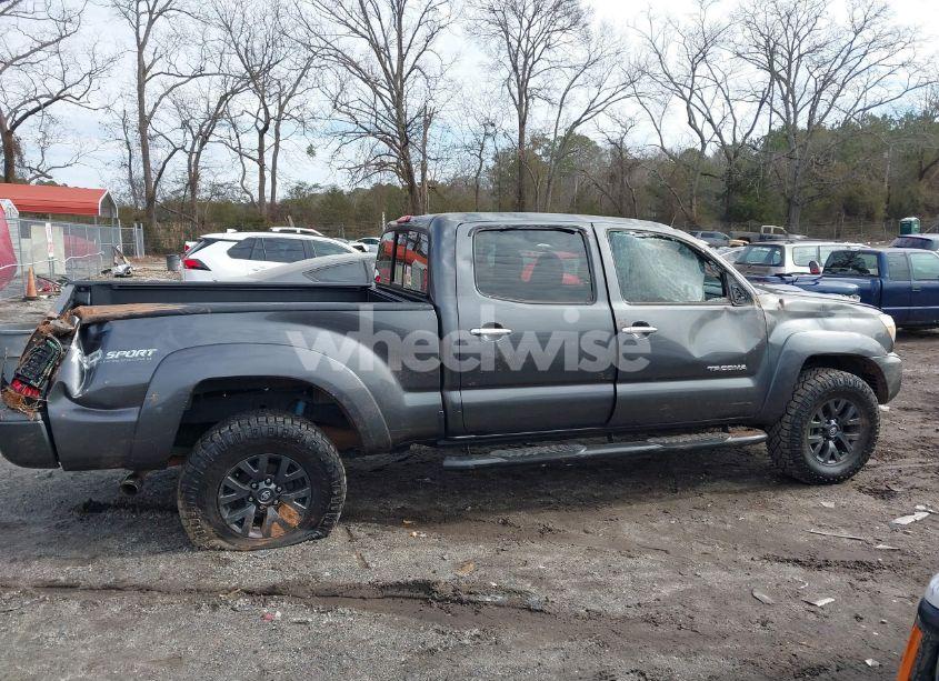 Thumbnail 5 of 2014 TOYOTA TACOMA DBL CAB PRERUNNER LNG BED