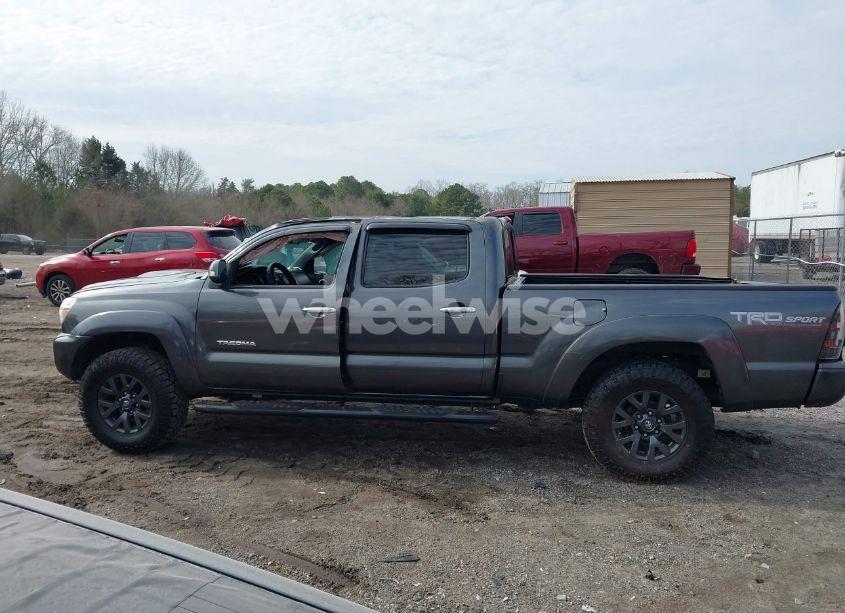 Thumbnail 6 of 2014 TOYOTA TACOMA DBL CAB PRERUNNER LNG BED