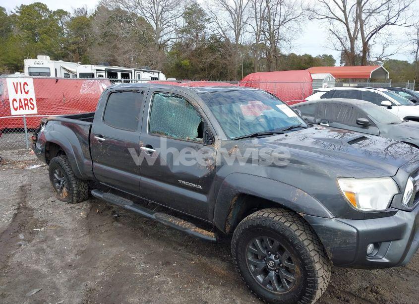 Thumbnail 13 of 2014 TOYOTA TACOMA DBL CAB PRERUNNER LNG BED
