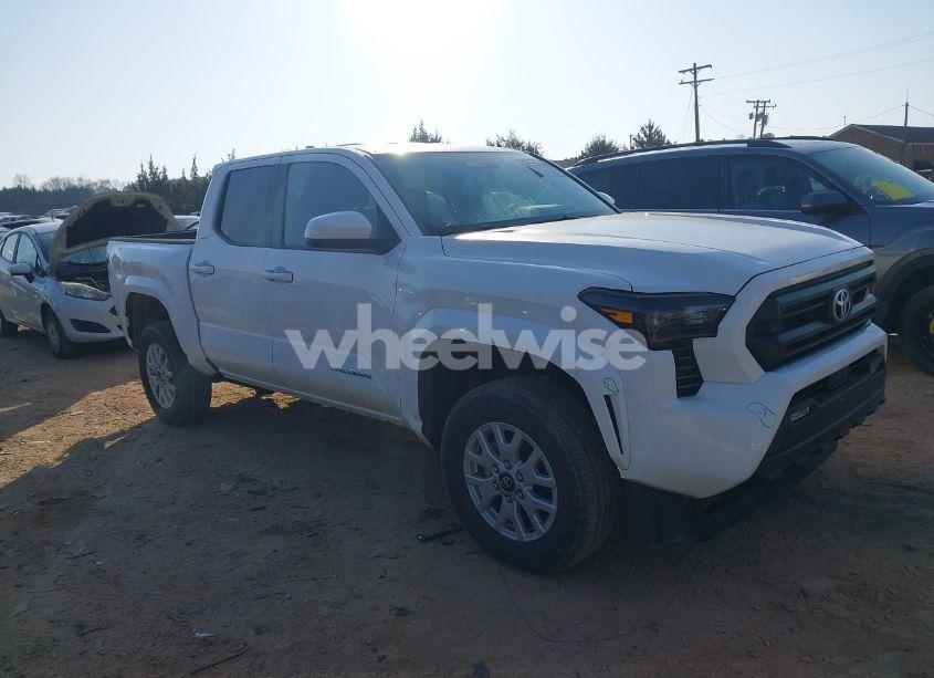 Main photo of 2024 TOYOTA TACOMA SR5 4WD with VIN 3TMLB5JN2RM029041
