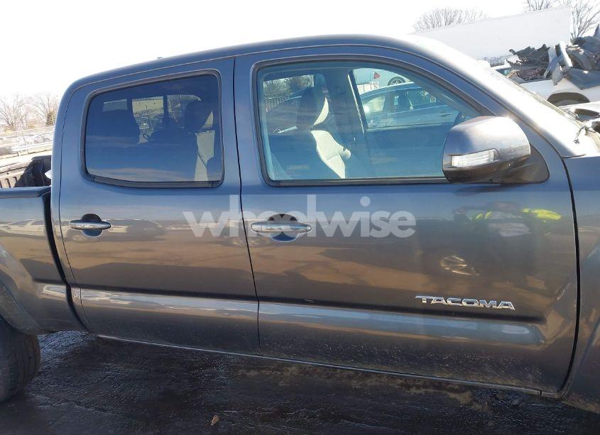 Thumbnail 5 of 2015 TOYOTA TACOMA DOUBLE CAB LONG BED
