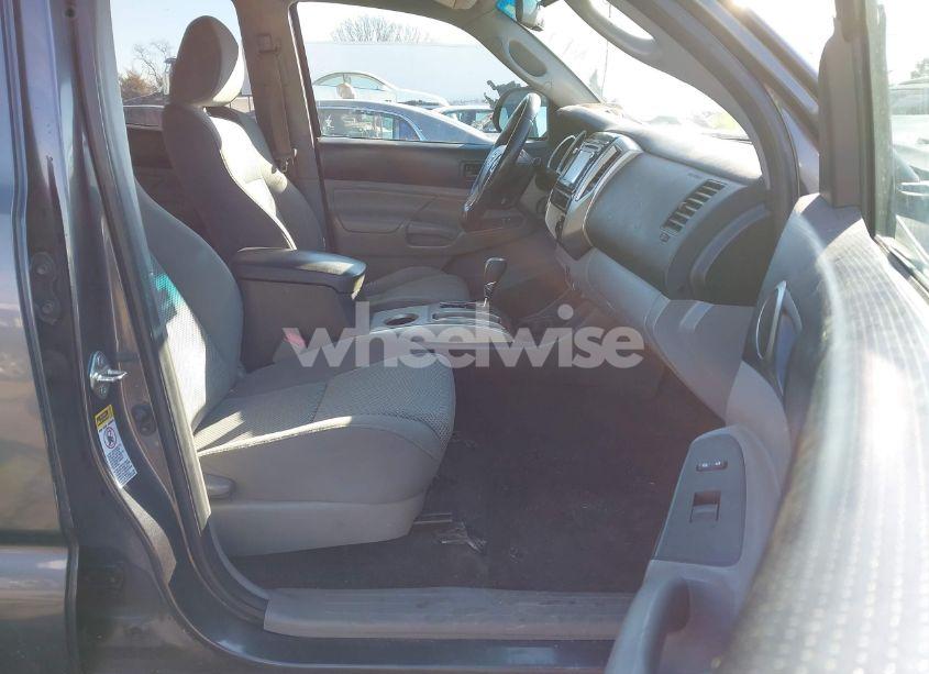 Thumbnail 12 of 2015 TOYOTA TACOMA DOUBLE CAB LONG BED