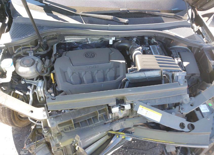 Thumbnail 2 of 2022 VOLKSWAGEN TIGUAN 2.0T SEL R-LINE