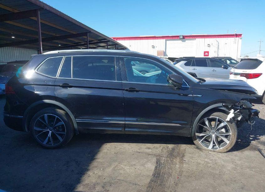 Thumbnail 6 of 2022 VOLKSWAGEN TIGUAN 2.0T SEL R-LINE
