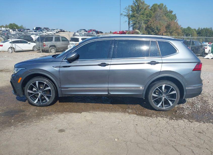 Thumbnail 6 of 2022 VOLKSWAGEN TIGUAN 2.0T SEL R-LINE