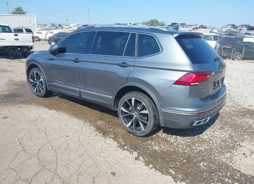 Thumbnail 10 of 2022 VOLKSWAGEN TIGUAN 2.0T SEL R-LINE