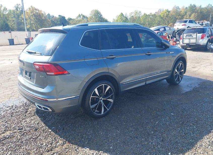 Thumbnail 11 of 2022 VOLKSWAGEN TIGUAN 2.0T SEL R-LINE
