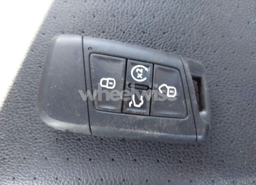 Thumbnail 3 of 2024 VOLKSWAGEN TIGUAN 2.0T SE R-LINE BLACK