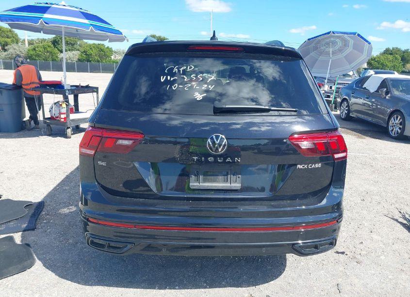 Thumbnail 9 of 2023 VOLKSWAGEN TIGUAN 2.0T SE R-LINE BLACK
