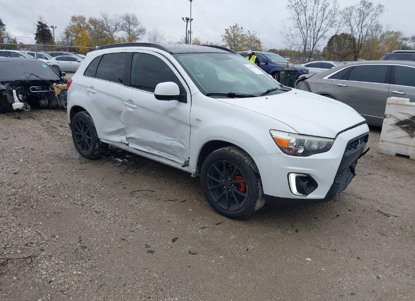 Main photo of 2015 MITSUBISHI OUTLANDER SPORT SE with VIN 4A4AR4AU5FE028495