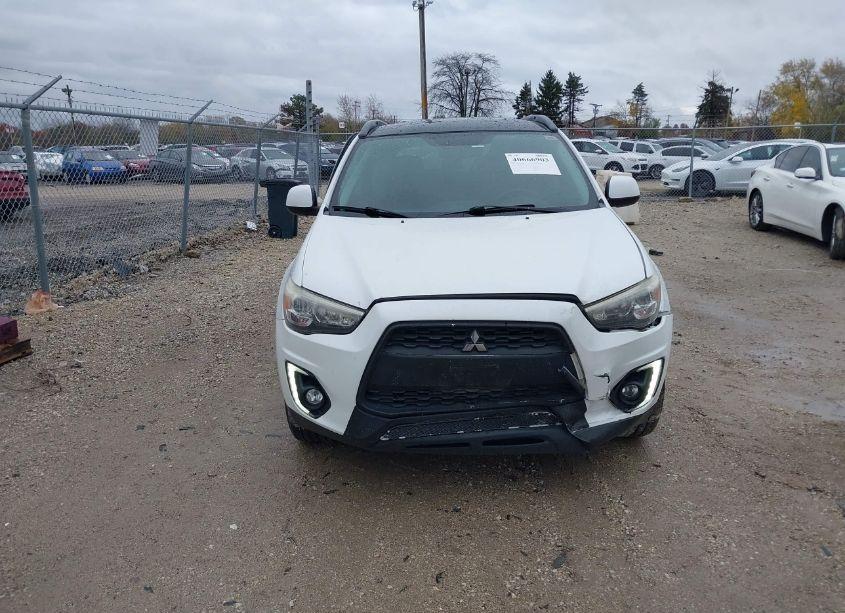 Thumbnail 4 of 2015 MITSUBISHI OUTLANDER SPORT SE