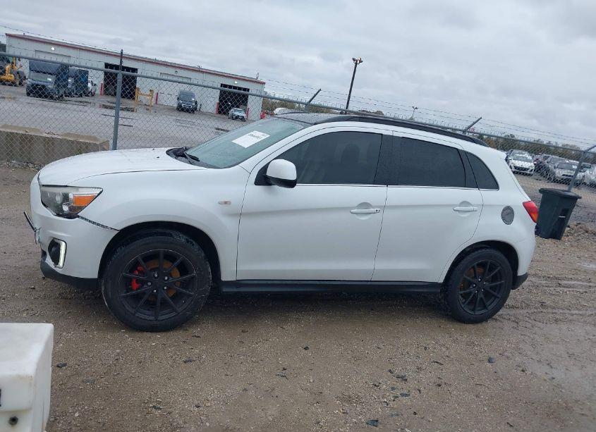 Thumbnail 6 of 2015 MITSUBISHI OUTLANDER SPORT SE
