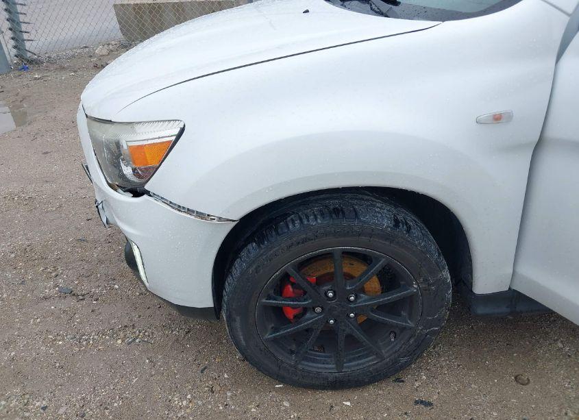 Thumbnail 11 of 2015 MITSUBISHI OUTLANDER SPORT SE