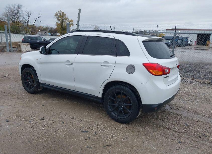 Thumbnail 13 of 2015 MITSUBISHI OUTLANDER SPORT SE